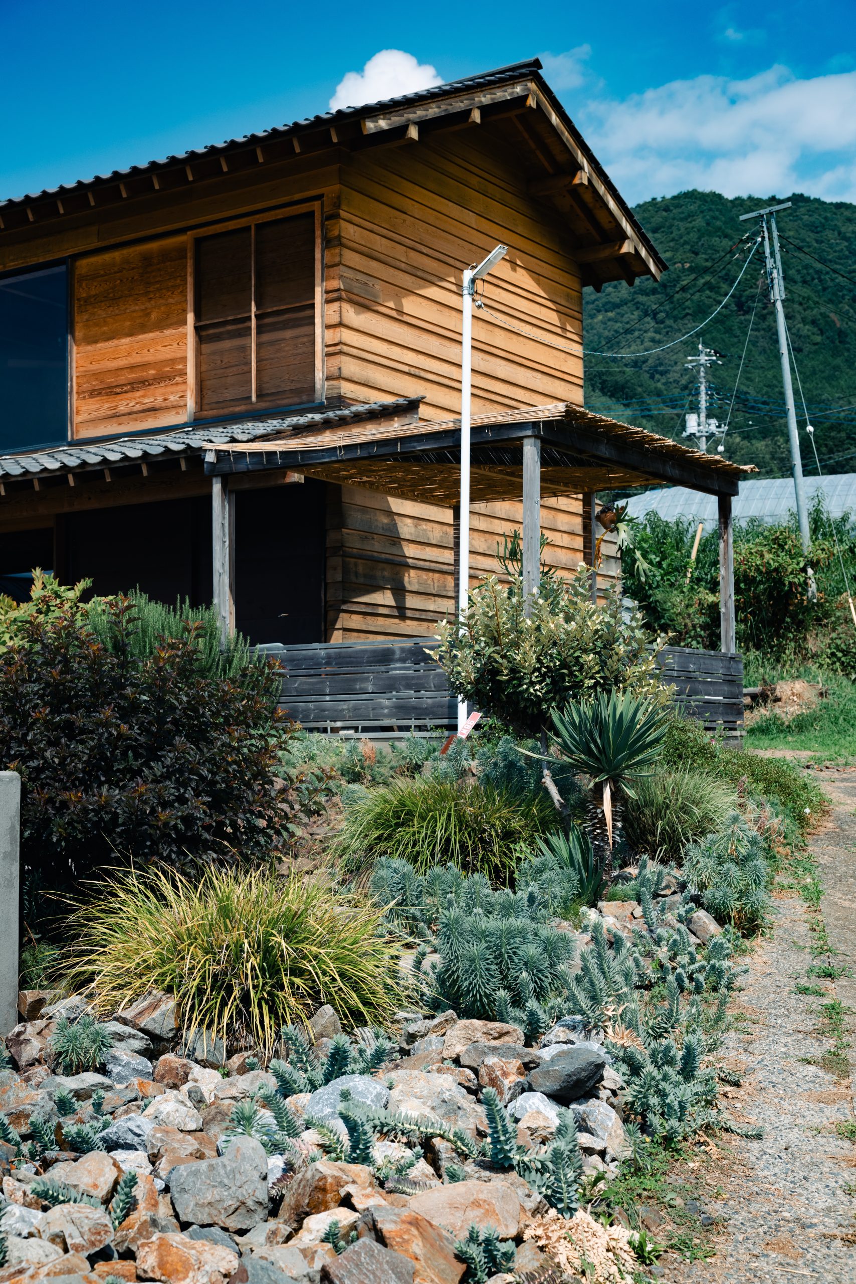 NOT A HOTEL、SANUなどのランドスケープデザインを手掛ける造園家、天野 慶(Kei Amano)にとっての“こだわり”を深掘り | YardWorks/ヤードワークス